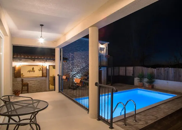 - Balde Σπίτι διακοπών Pristeg